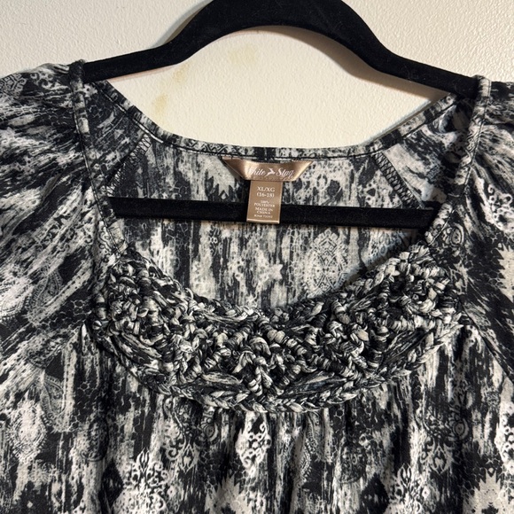 White Stag Monochrome Patterned Blouse - Picture 4 of 4